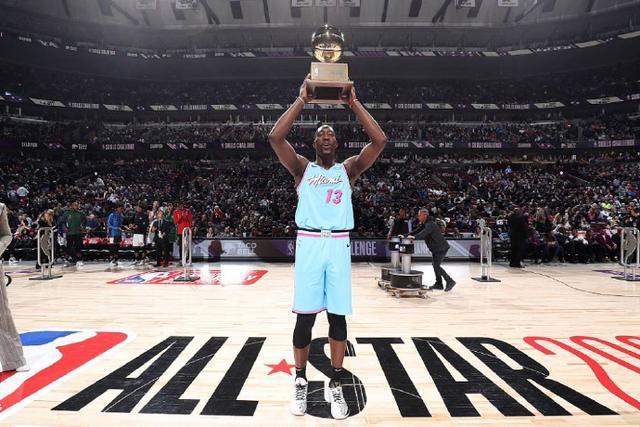 原帅24分施韦德23+13+14 山西5人上双大胜江苏