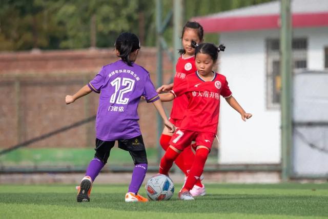 哈兰德领衔英超最贵11人阵容 身价合计11.8亿欧