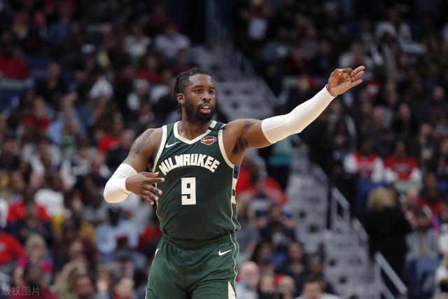 杨晨谈青训人才流失：目前基层教练培训不完善