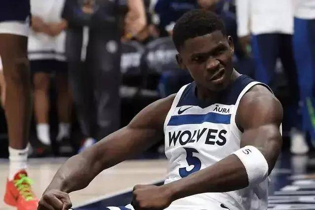 格林三节26分火箭大胜开拓者 骑士力克森林狼