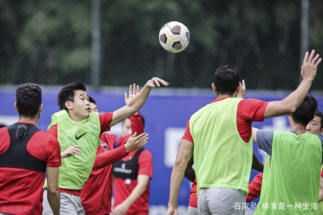 里约奥运会夺冠十周年 中国女排冠军走进南京校园